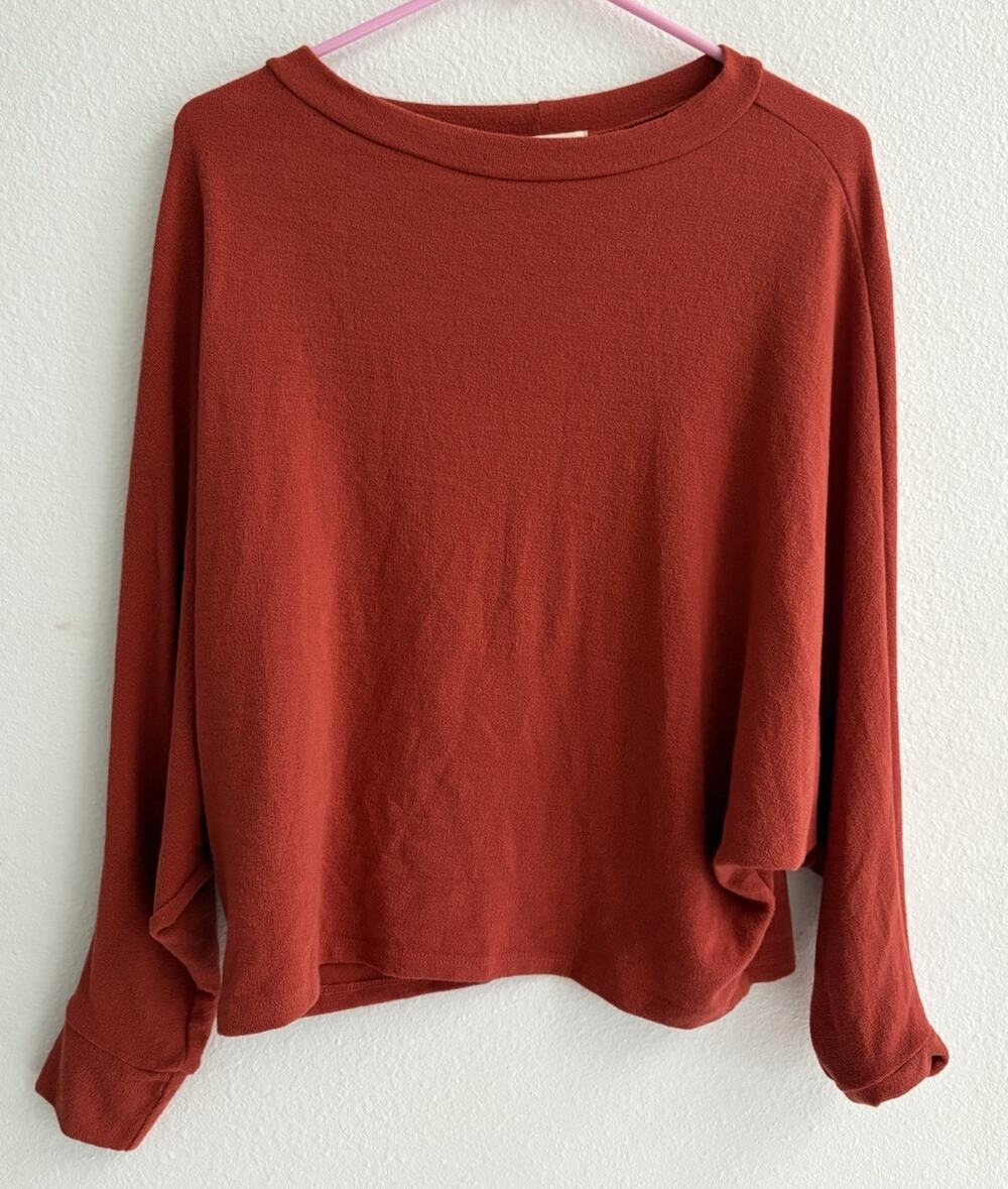 Jolie Women’s Medium Brick Red Oversized Dolman Sleeve Lightweight Sweater Top